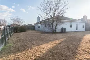 1025 Buffalo Springs Dr, Fort Worth, TX 76140 - Photo 27