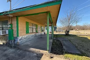 1605 E 10th Ave, Corsicana, TX 75110 - Photo 27