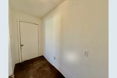 1605 E 10th Avenue, Corsicana, TX 75110 - Photo 13