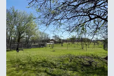 1605 E 10th Avenue, Corsicana, TX 75110 - Photo 11