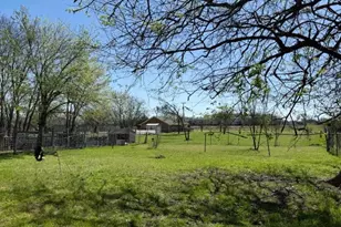 1605 E 10th Ave, Corsicana, TX 75110 - Photo 11