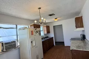 1605 E 10th Ave, Corsicana, TX 75110 - Photo 13