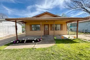 1605 E 10th Ave, Corsicana, TX 75110 - Photo 1