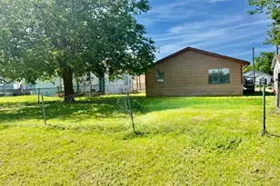 1605 E 10th Ave, Corsicana, TX 75110 - Photo 9