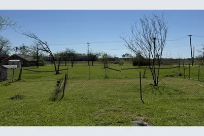 1605 E 10th Avenue, Corsicana, TX 75110 - Photo 19