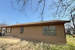 1605 E 10th Ave, Corsicana, TX 75110 - Photo 7