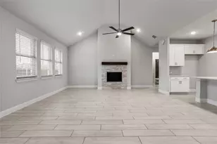 101 Gardenia Dr, Azle, TX 76020 - Photo 5