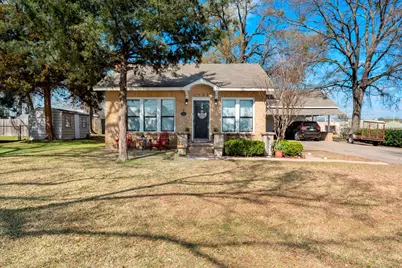 1702 W 1st Street, Mt Pleasant, TX 75455 - Photo 1