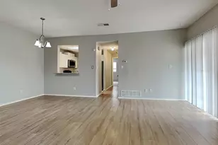 751 Meadowcreek Ct, Garland, TX 75043 - Photo 5