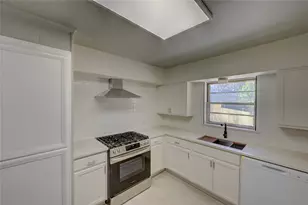 3843 Holliday Rd, Dallas, TX 75224 - Photo 9