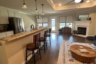 2105 Hill Crest Ct, Weatherford, TX 76086 - Photo 7