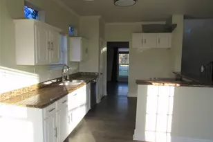 39220 Shadow Ridge Dr, Whitney, TX 76692 - Photo 5