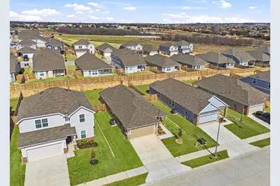 928 Propeller Parkway, Fort Worth, TX 76131 - Photo 7