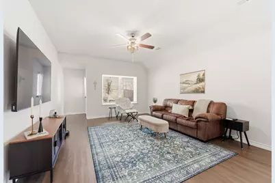 928 Propeller Parkway, Fort Worth, TX 76131 - Photo 3