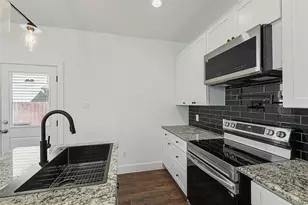 1104 E Annie St, Fort Worth, TX 76104 - Photo 13