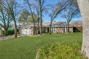 2922 Ridgewood Dr, Grapevine, TX 76051 - Photo 1