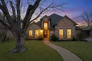 1068 Rosewood Dr, Grapevine, TX 76051 - Photo 1
