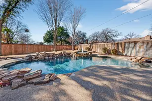 5904 St Ives Ct, Arlington, TX 76017 - Photo 3