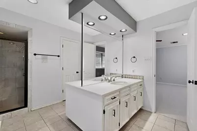 2704 Briarbrook Court, Arlington, TX 76006 - Photo 9