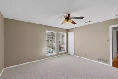2704 Briarbrook Court, Arlington, TX 76006 - Photo 11