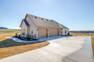 1024 Freedom Ct, Weatherford, TX 76088 - Photo 3