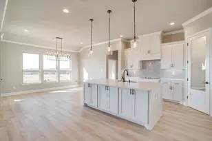 1024 Freedom Ct, Weatherford, TX 76088 - Photo 11