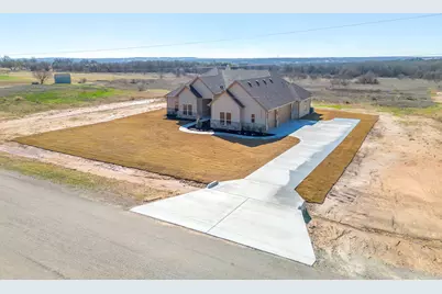 1024 Freedom Court, Weatherford, TX 76088 - Photo 5