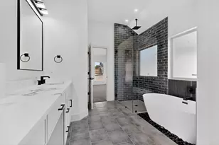 609 E Southbrook Dr, Red Oak, TX 75154 - Photo 7