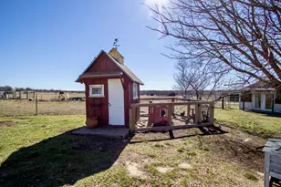 10306 Swafford Rd, Ponder, TX 76259 - Photo 25