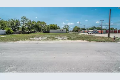 8017 White Settlement Road, White Settlement, TX 76108 - Photo 3