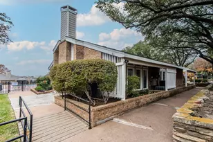 2724 Meadowstone Ct, Carrollton, TX 75006 - Photo 35