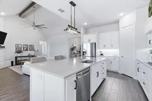 320 Oak Mdw Ln, Weatherford, TX 76085 - Photo 9