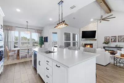 320 Oak Meadow Lane, Weatherford, TX 76085 - Photo 7