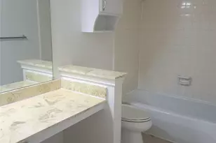 955 Roaring Springs Rd, Fort Worth, TX 76114 - Photo 17