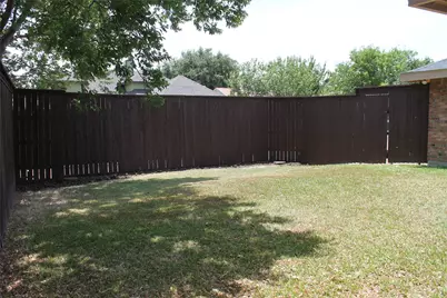 2036 Sancerre Lane, Carrollton, TX 75007 - Photo 15