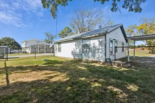 1060 E Reno Rd, Reno, TX 76020 - Photo 15