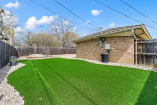 2021 Mountainview Dr, Hurst, TX 76054 - Photo 27