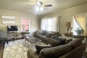 820 Plum St, Graham, TX 76450 - Photo 5