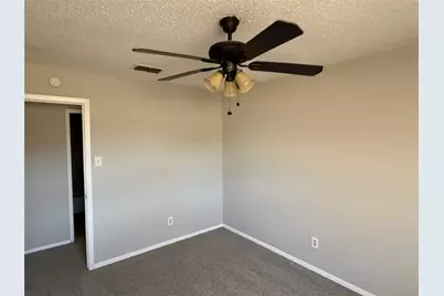 2805 W Ferndale Lane, Grand Prairie, TX 75052 - Photo 11