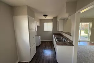 2805 W Ferndale Ln, Grand Prairie, TX 75052 - Photo 7