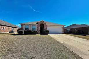 1516 Shady Shores Dr, Glenn Heights, TX 75154 - Photo 1