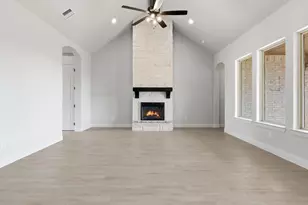 829 Haley St, Springtown, TX 76082 - Photo 11