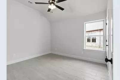 829 Haley Street, Springtown, TX 76082 - Photo 23