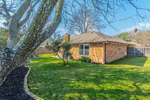 5604 Bogota Dr, North Richland Hills, TX 76180 - Photo 23