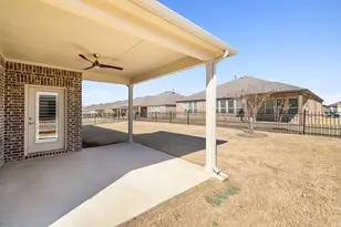 1133 Cornerstone Dr, Little Elm, TX 76227 - Photo 35