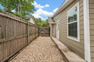4016 Austin Ave, Waco, TX 76710 - Photo 35