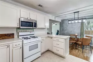 2217 Longwood Ln, Dallas, TX 75228 - Photo 9