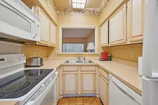 12921 Abrams Rd, Dallas, TX 75243 - Photo 11