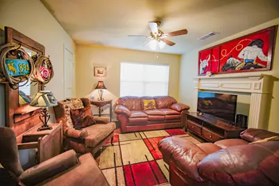 128 Oak Creek Street, Jacksboro, TX 76458 - Photo 3