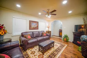 128 Oak Creek St, Jacksboro, TX 76458 - Photo 13